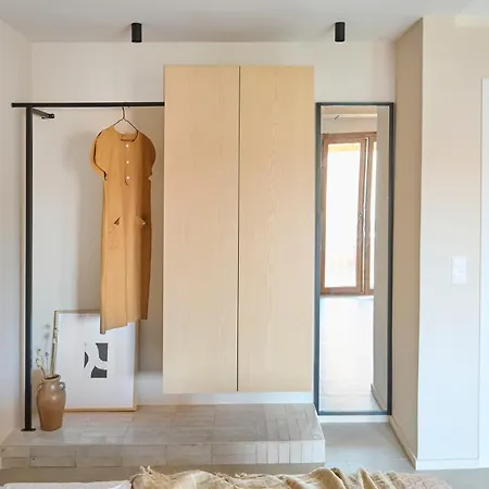 Apartment Icon- 3 *